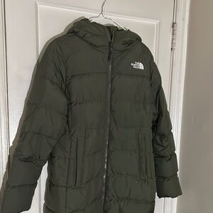 Olive green north face coat size m